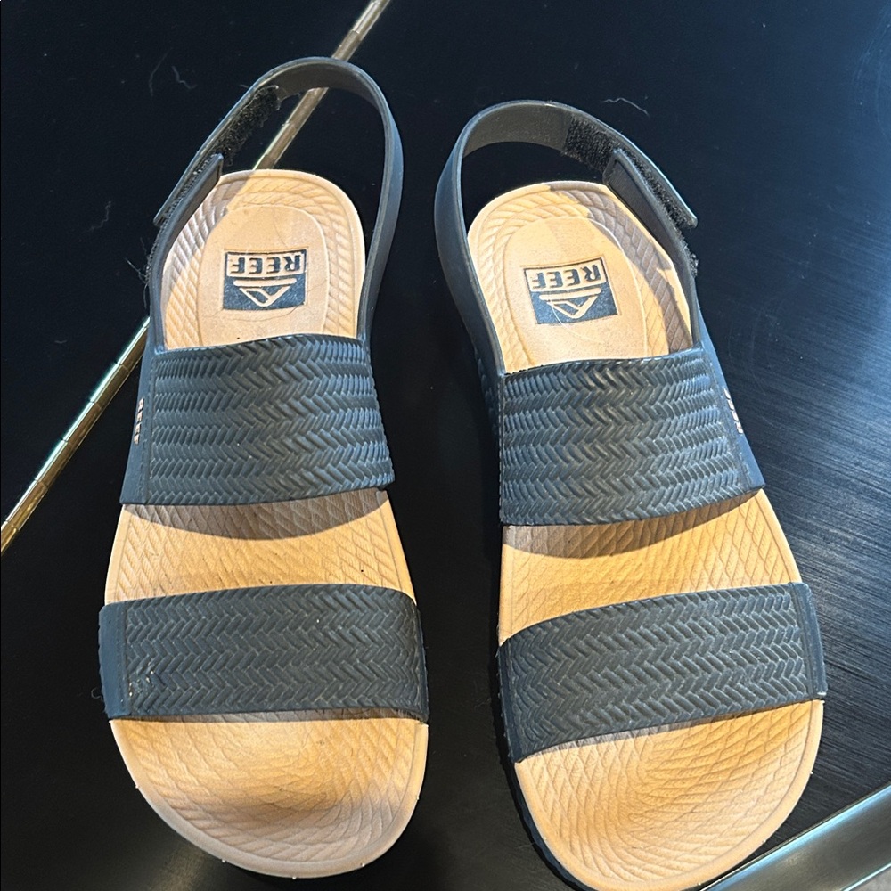 Reef Tan and Black Sandals